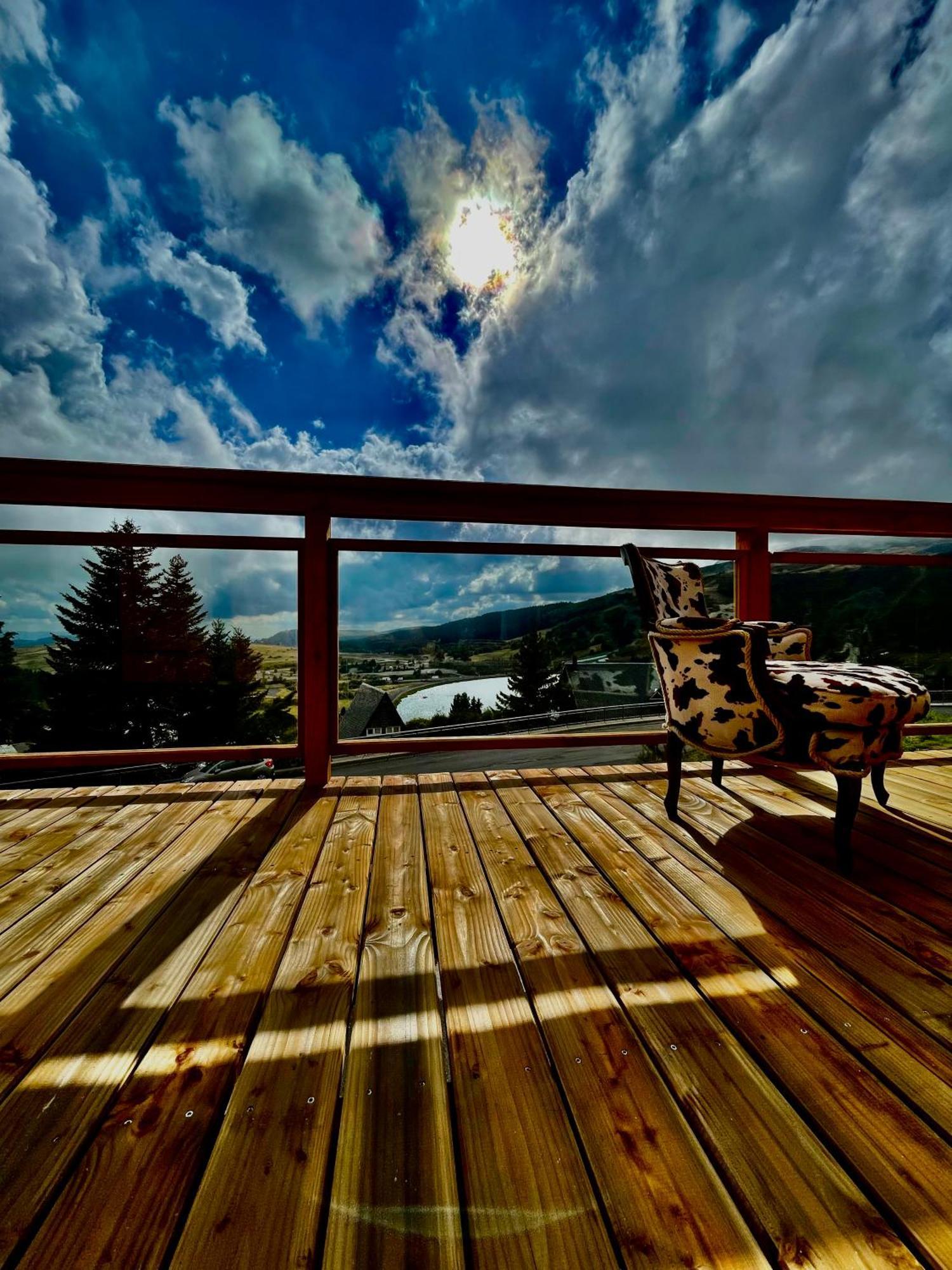 Authentique Chalet Vue Sur Le Lac Et Les Pistes Besse-et-Saint-Anastaise Eksteriør bilde